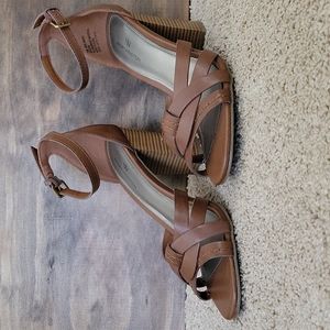 Brown Worthington - size 7.5 heels